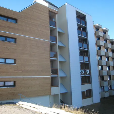 Apartment Avec Balcon Au 7eme Etage, Equipements Pratiques - Fr-1-340-283