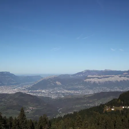 Avec Balcon Au 7eme Etage, Equipements Pratiques - Fr-1-340-283 * Chamrousse